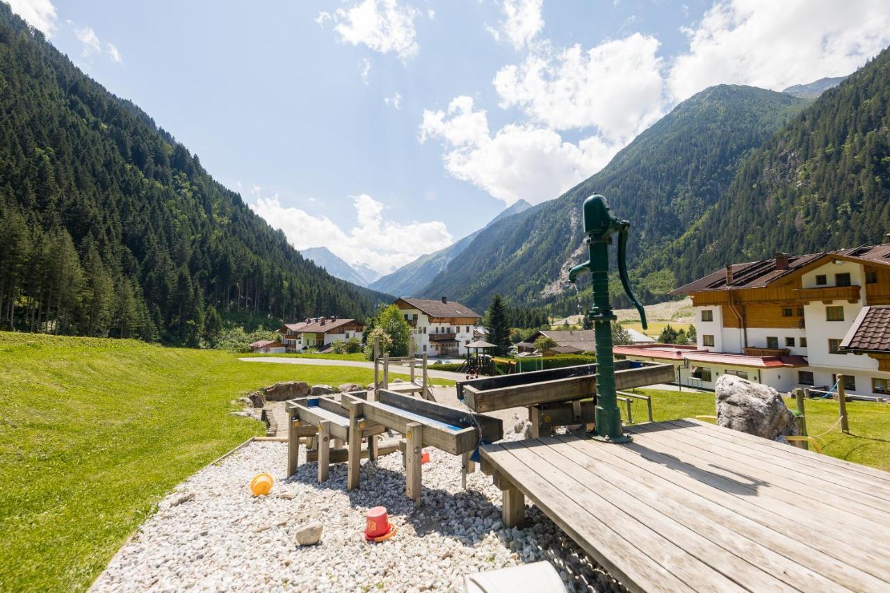 Апартаменти Landhaus Pfurtscheller Нойштіфт-ім-Штубайталь Екстер'єр фото